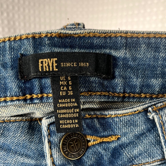 Frye Blue Denim Jeans- size 6 - Picture 2 of 9